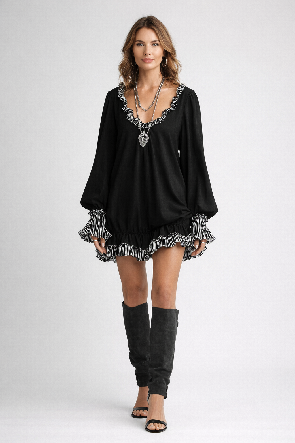 AtelierDelHaus Noir Ruffle